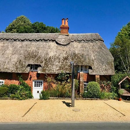 Thatched Cottage Hotel Brockenhurst Exterior photo